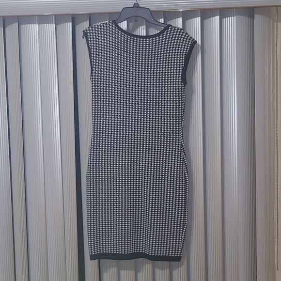 Xoxo - Picture 4 of 4